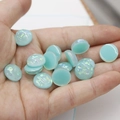 Λήψη macro από ανοιχτό μπλε συνθετικά opal cabochons 12 mm για κατασκευή κοσμημάτων DIY - Ελαφρύ Μπλε Οπάλιο Λάμψη (3)