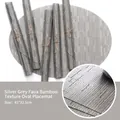 Tovaglietta ovale grigio argento in PVC con trama intrecciata bambù, 45x32,5 cm - Motivo Bambù Grigio-argento. / Forma Ovale 45*32 Cm Circa 70 G.