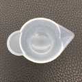 Vue de dessus d'un gobelet mélangeur en silicone en forme de cœur avec bec pour l'art en résine - Gobelet de Mélange de Couleurs sans Emballage 60-291