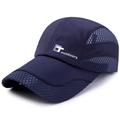 Donkerblauwe sneldrogende outdoorpet met mesh panelen en outdoors logo-afdruk - Verstelbaar / Marineblauw