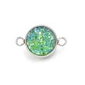Vue détaillée d'un connecteur en cristal vert avec doubles anneaux pour bijoux DIY - Style Pailleté Vert (2) / 12mm