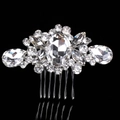 Dettaglio pettine capelli sposa argento con cristalli sfaccettati e design a sei denti - Stile 8715