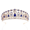 Dettaglio corona da sposa dorata con strass di cristallo blu e trasparenti - Oro/Zaffiro Blu Reale