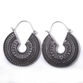 Boucles d'oreilles rondes évidées bohèmes argentées aux motifs floraux ethniques raffinés - Argent Antique Évidé (1067)
