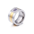 Zweifarbiger breiter Titanring mit lila quadratischem Stein und Mikro-Pavee-Besatz - US 7 / Rosalila (KR47982-K)