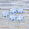 Cabochon in opale sintetico a forma di stella con riflessi blu per creazione gioielli - Celeste