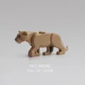 Cougar animal building block toy figure with poseable joints for kids, 8x1.5x3cm - Brown Lion
