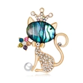 Spilla a forma di gatto dorato con conchiglia abalone e strass colorati brillanti - Stile Gatto con Corona (B182-A)