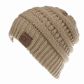 Gorro de punto de ochos color caqui con parche de cuero para el frío invierno - Camel