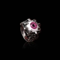 Bague punk gothique en alliage argenté avec un design détaillé d'oeil rose au centre - US 10 / Rose