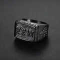 Anello da uomo in acciaio nero stile industriale con rilievo FTW e dettagli a vite - US 7 / Stile Lettera RW / Nero