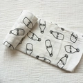 Couverture d'emmaillotage en mousseline blanche avec motif biberon noir en coton doux - Bouteille de lait