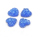 Dettaglio di gemme druzy in resina blu a forma di cuore 12mm per gioielli fai-da-te - Blu