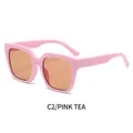Lunettes de soleil carrées à monture rose et verres thé pour un look tendance chic - Monture Rose Verres Thé