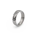 Minimalistischer Herzring aus Stahl für Paare in Silber mit schwarzer, gebogener Gravur - Herren Größe 8 (KR47909-K)