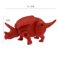 Rote Triceratops Dinosaurier-Ei-Spielzeugfigur mit 11,5 cm Längenmaßangabe im Bild - Rot (Triceratops)