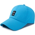 Atmungsaktive hellblaue Mesh-Baseballkappe mit Logo-Patch und gebogenem Schirm - Himmelblau
