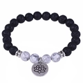 Bracciale in pietra lavica e turchese bianco con ciondolo a forma di fiore di loto - Bracciale Loto in Pietra Lavica