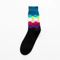 Schwarze Socken mit bunten Rautenmustern im Farbverlauf und blauem Rippstrick-Bündchen - Einheitsgröße / Dunkelblauer Bund Schwarz Argyle
