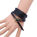 Bracelet multicouche en cuir noir pour homme avec un fermoir en métal rétro - Noir + Bronze Antique