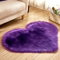 Plush heart-shaped rug in purple faux fur for living room and bedroom decor - Purple