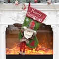 Calza di Natale con bambola Babbo Natale 3D sul camino per decori festivi - Babbo Natale