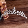 Elegante tiara da sposa con zirconi e design a vite floreale in argento lucido - Bianco Argento (Placcato Argento Strass e Zirconia)