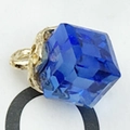Pendentif cube en cristal bleu avec base en métal doré pour la création de bijoux - Bleu encre