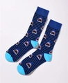 Detailansicht der Motivsocken mit Haifischmuster und gestreiftem Baumwollgewebe - A286-Blau Schwarz Gestreifter Hai