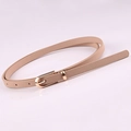 Elegante cintura sottile in pelle PU rosa chiaro da donna con fibbia ad ardiglione oro - Cachi