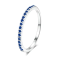 Eleganter minimalistischer Silberring mit pavé-gefassten blauen Zirkoniasteinen für Damen - US 5.5 / Weißgold Blauer Zirkonia