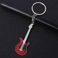 Llavero de metal de guitarra eléctrica rojo y negro con cadena plateada - Rojo