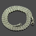 Collar de cadena de acero inoxidable plateada con cierre de mosquetón en fondo negro - Cadena de Cuerda MY10-5579 Plata Acero Inoxidable / 0.3*60cm
