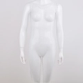 Robe courte en maille blanche avec strass scintillants présentée sur un mannequin - Taille unique / Blanc