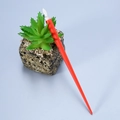 Herramienta de raspado rojo brillante con punta de metal plateado y mango cónico fino - Raspador rojo pequeño