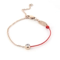 Pulsera minimalista de oro rosa de 18 quilates con cordón rojo y un diamante brillante - Estilo Media Cuerda Media Cadena / Oro rosa