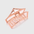 Detalle de la pinza para el cabello geométrica en oro rosa con diseño de metal hueco - Oro rosa