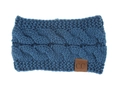 Détail du bandeau en maille bleu marine avec texture torsadée et étiquette en cuir C.C - Sarcelle