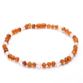 Collier pour bébé en ambre de la Baltique et cristal rose aux perles d'ambre - Collier d'Ambre et Quartz Rose