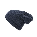 Detalle de la textura de punto de chenilla azul oscuro en un gorro de invierno forrado - Talla única / Azul marino
