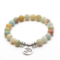 Bracelet en perles d'amazonite multicolores avec breloque symbole Om et détail lotus - Style Symbole Om (Style C)
