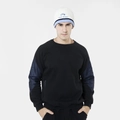 Dettaglio di un berretto in maglia con ricamo cool cheer e design a blocchi di colore - M (56-58cm) / Bianco