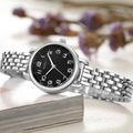 Minimalistische silberne Quarzuhr für Damen mit rundem schwarzem Zifferblatt und Metallband - Silber Schwarzes Zifferblatt