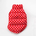 Détail du gilet matelassé pour chien à pois rouges et blancs avec fermeture à boutons - 2XL / Pois Rouges
