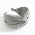 Boho Haarband in Grau aus Satin mit gedrehtem Design und breiter Passform - Grau