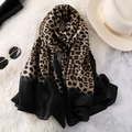 Sciarpa lunga in chiffon con stampa leopardata e sfumatura nera, scialle pashmina da donna - 90x180cm / Bordo Nero Cachi