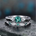 Vintage emerald green zircon two-piece wedding ring set on natural textured stone - US 7 / Green