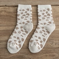 Thick cotton thermal crew socks with cream base and brown leopard print pattern - One Size / Off White