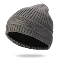 Gorro de punto gris oscuro para hombre con forro polar térmico y placa metálica decorativa - Gris / Talla única