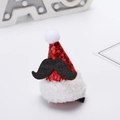 Detalle de pinza para el pelo con mini gorro de Papá Noel rojo de lentejuelas y ribete blanco - Pinza para el pelo estilo barba